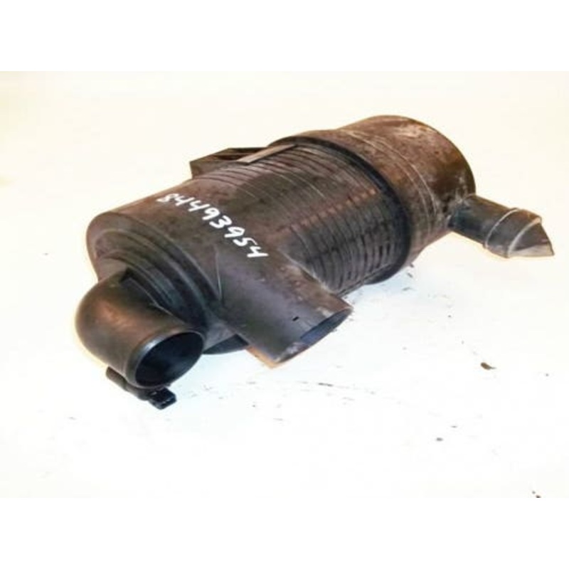 Used Air Cleaner Assembly fits New Holland L216 84493954