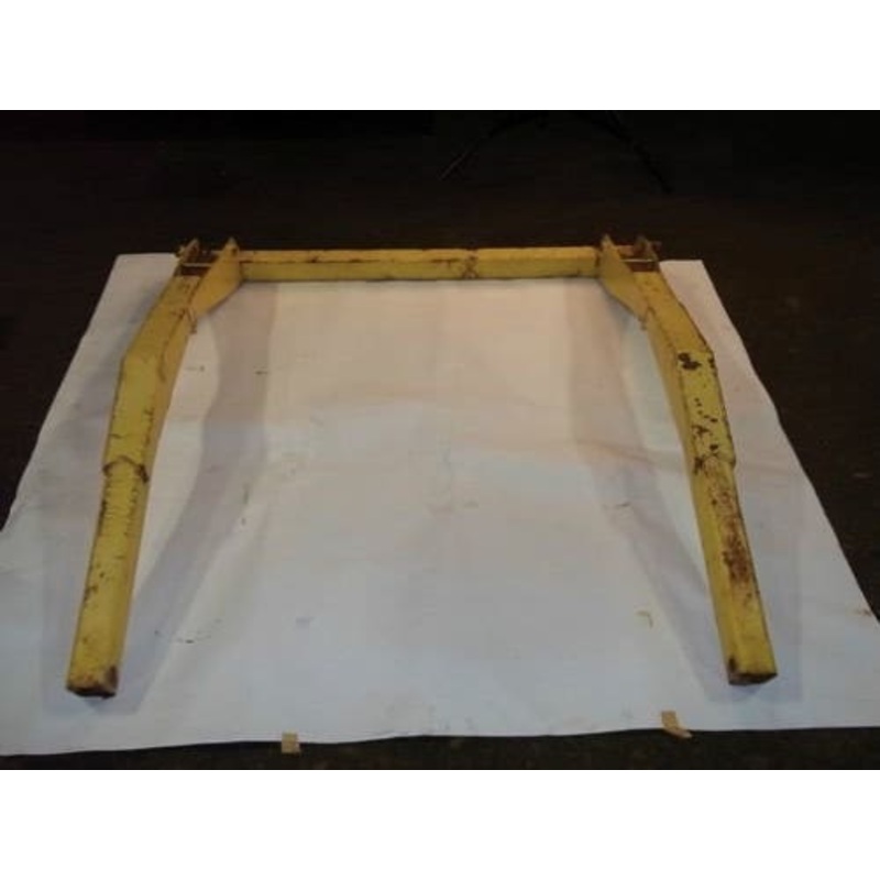 Used Boom Link Lower Assembly fits New Holland L225 L325 L425 L445 626489 243893 703063