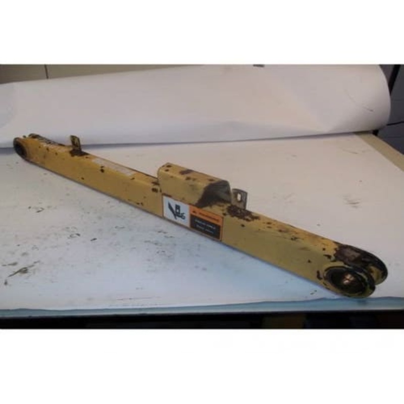 Used Boom Link Lower - RH fits New Holland L465 LX465 LX485 86539498