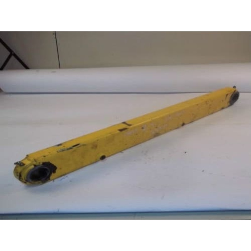 Used Boom Link Upper - RH/LH fits Gehl SL7600 7600 7610 7710 7800 7810 136493