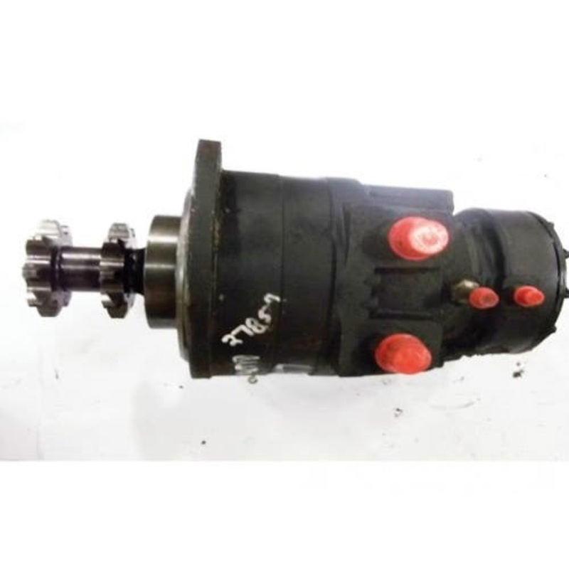 Used Hydraulic Drive Motor fits New Holland C232 L221 L223 L225 L228 L230 L234 L321 L323 L325 L328 L330 L334 84565752 fits Case 435 445 84565752