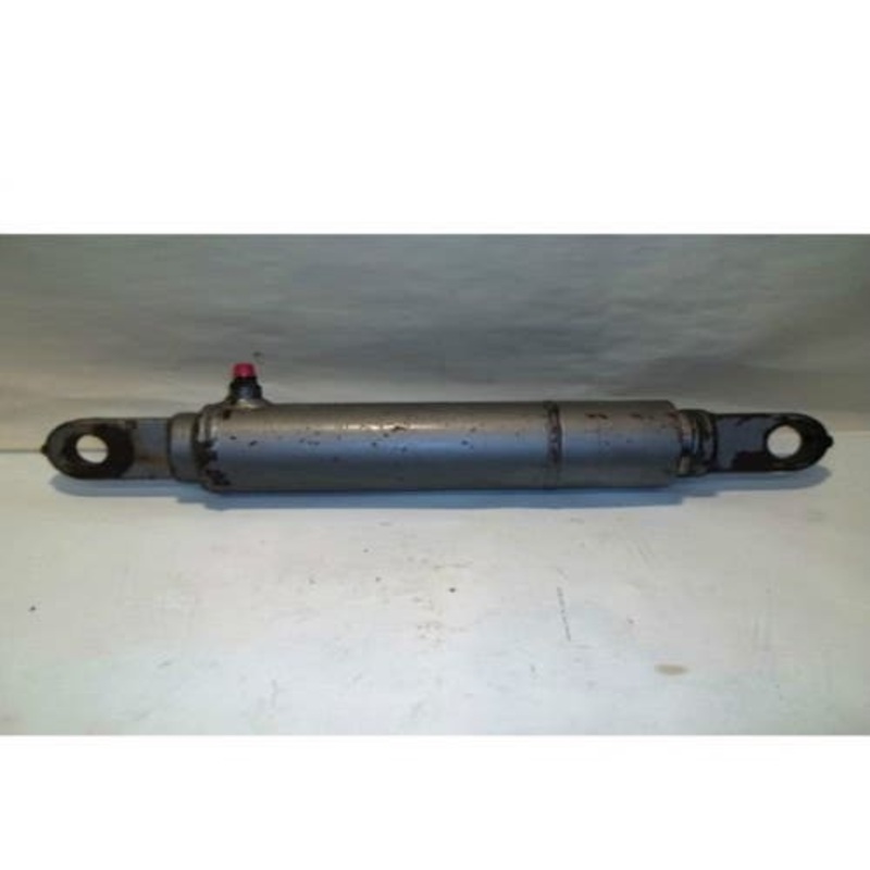 Used Hydraulic Lift Cylinder fits Massey Ferguson 1105 1135 1605072M93