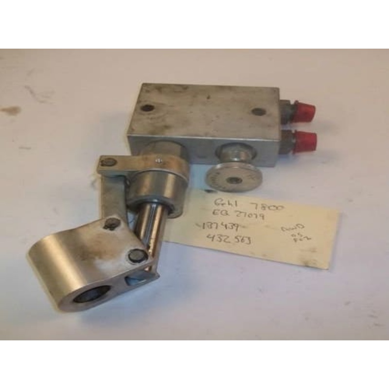 Used Hydraulic Pump fits Gehl SL7600 7600 7800 137439