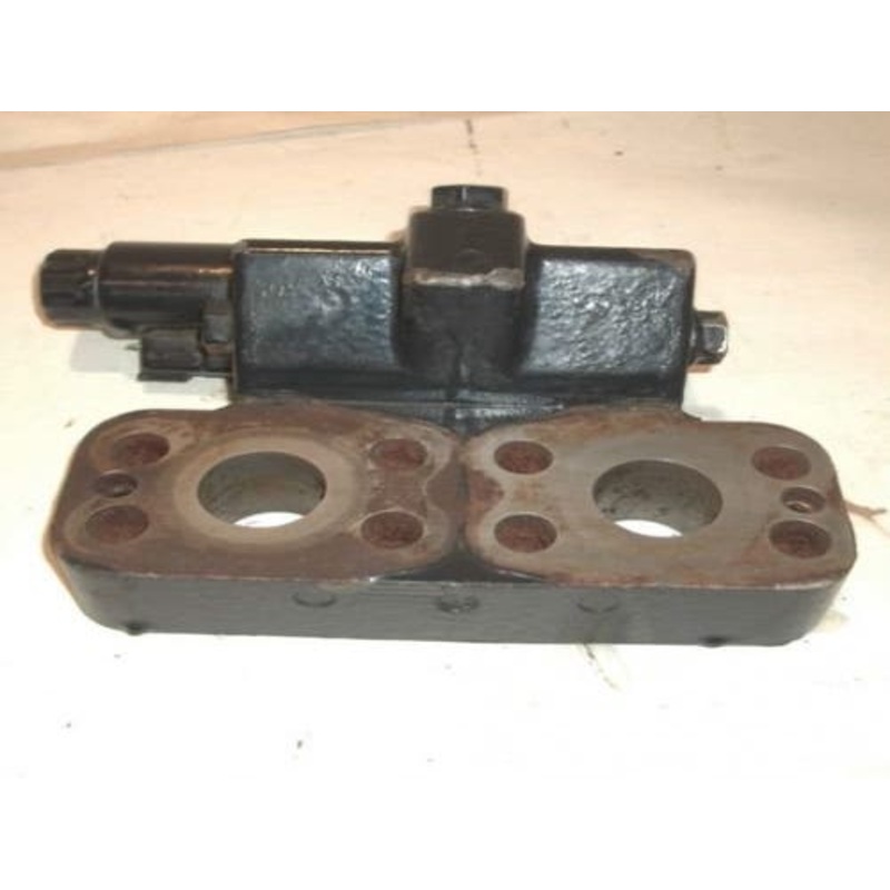 Used Hydrostatic Motor Solenoid fits New Holland CR9040 CR9060 CR9070 CR9080 87686484