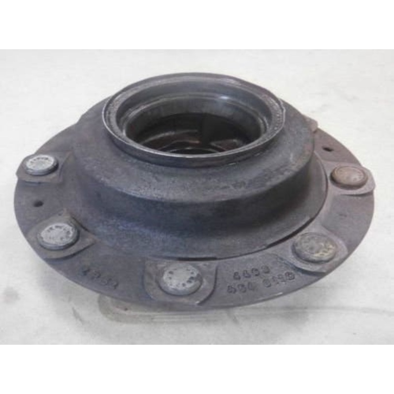 Used Wheel Hub fits International 644 744 844 844 3147261R1 fits Ford 7600 7700 81927481 ZP1927481 fits ZF 4468454011C
