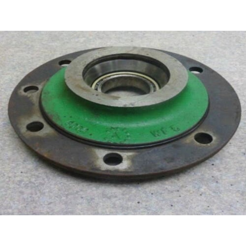 Used Cutterbar Bearing Housing fits John Deere C450 C500 910 915 916 920 925 926 930 935 936 945 946 955 956 990 990 E87126 E127016