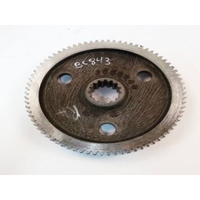 Used Drive Gear fits Bobcat 843 843B 853 742 743 743B 743DS 6558269 6558270