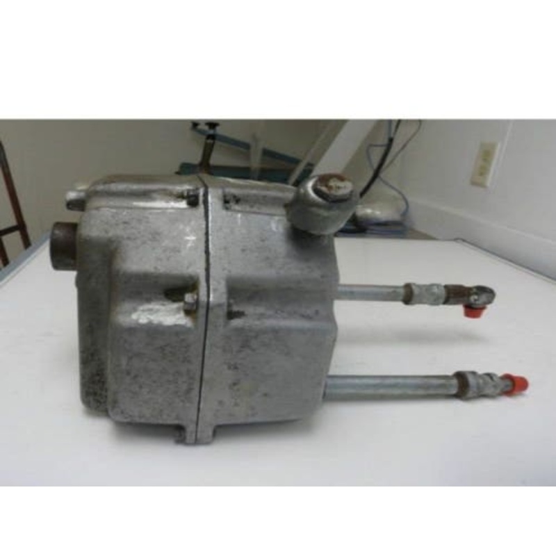 Used Hydraulic PTO Pump - 540 RPM fits White 5100 5700 6200 6300 8102 8104 8106 8108 8116 8122 8128 8138 8606 8704 8708 8716 8718 8722 8762 W247844B