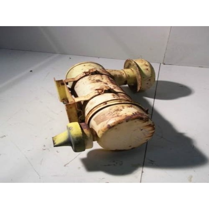 Used Air Cleaner Assembly fits John Deere 570 575 675 675B fits New Holland L35 L445 L451 L454 L455 L553 L555 L775 9809915 MG9809915 MG221688 221688