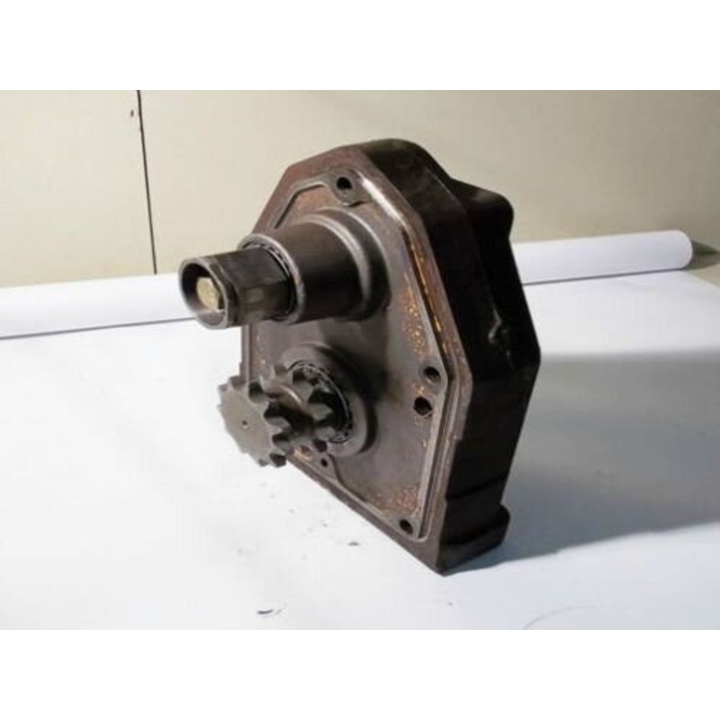 Used Gear Case Assembly fits Bobcat 743 742 730 731 732 741 6558307