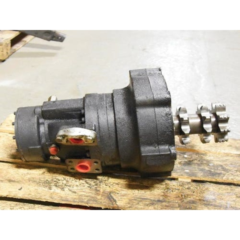 Used Hydraulic Drive Motor fits Bobcat A770 S630 S650 S740 S750 S770 S850 7253515 7147579 7023316 R921811654