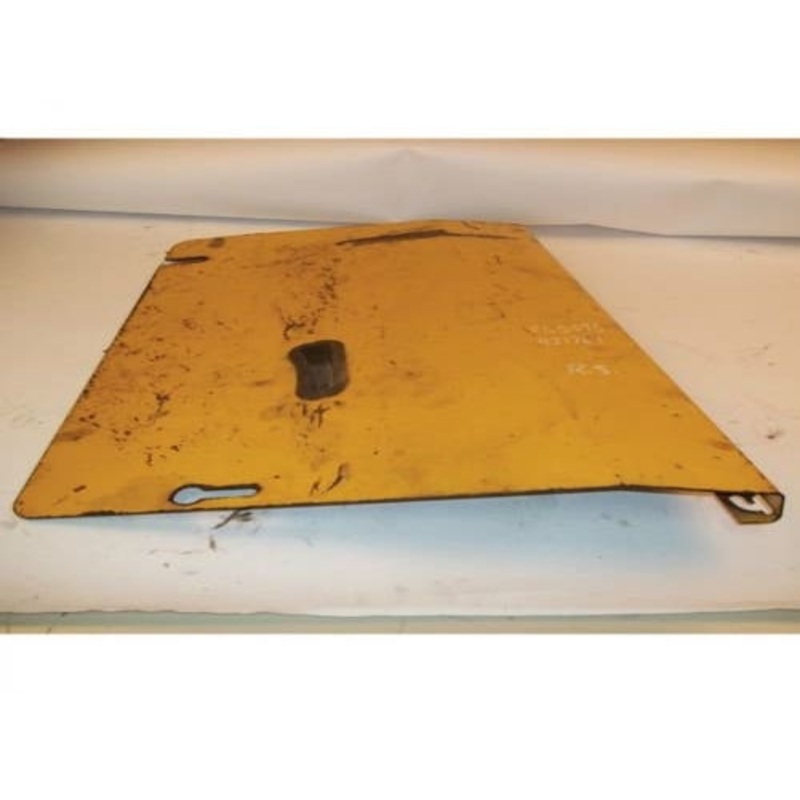 Used Side Panel RH fits John Deere 4475 5575 MG86507712