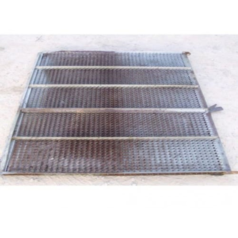 Used 1-1/8" Spaced Bottom Sieve fits New Holland TR89 TR96 TR97 TR98 TR99 TR95 802398