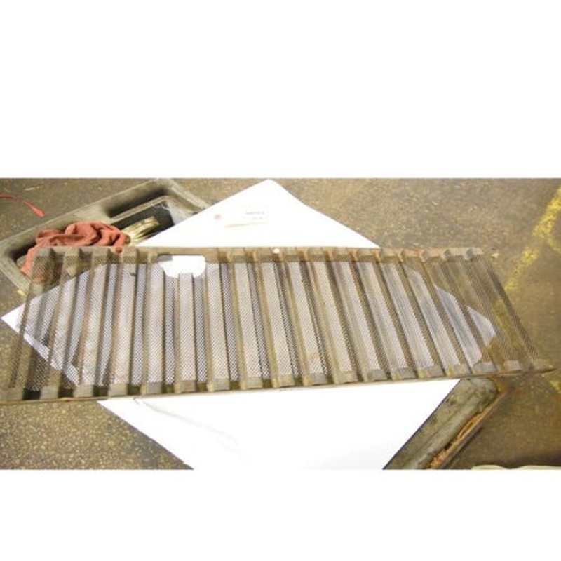 Used Engine Grille Cover fits Bobcat 641 642 643 645 741 742 743 843 1600 2000 1600 2000 6565142