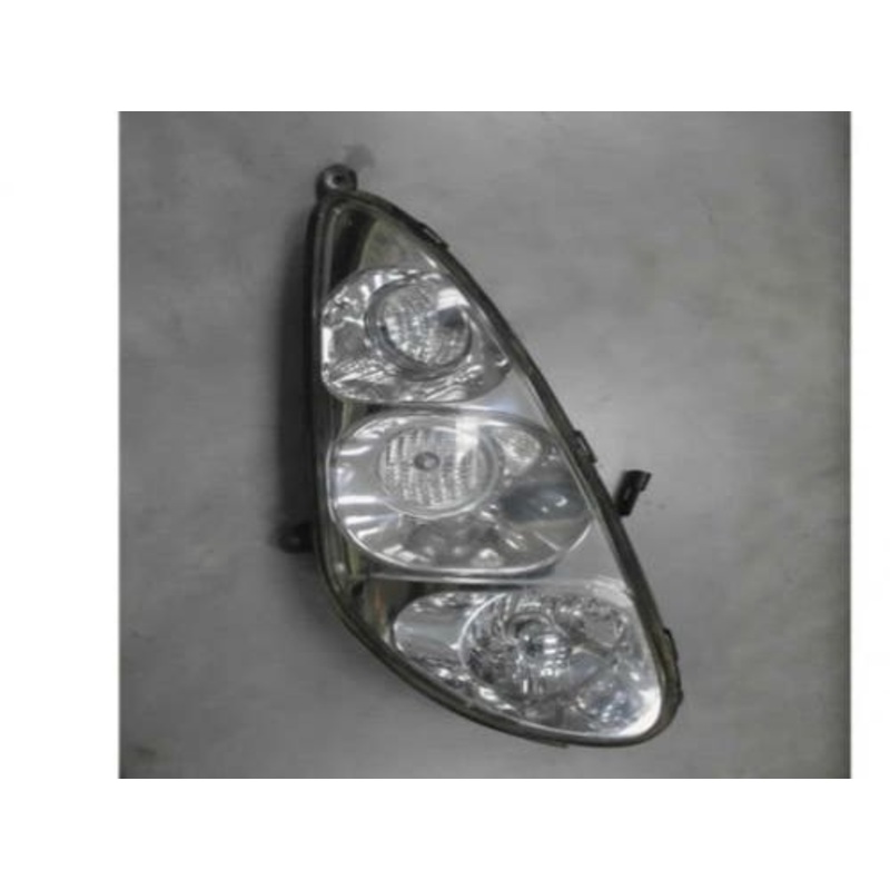 Used Headlight Assembly Right Hand fits New Holland T7030 T7040 T7050 T7060 T8.320 T8.330 T8.350 T8.360 T8.380 T8.390 T8.410 T8.420 T8.435 82037491