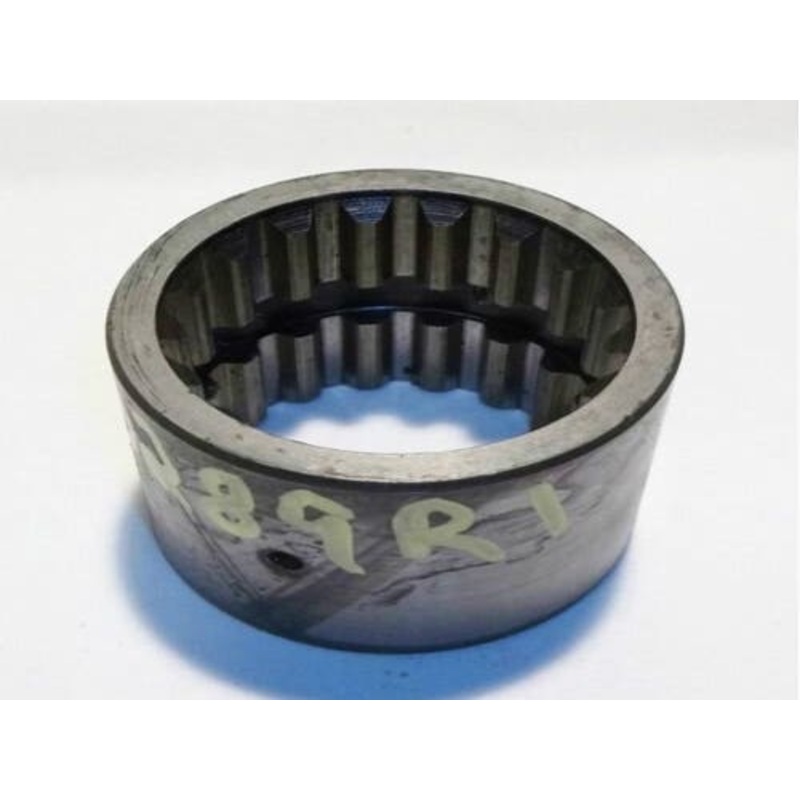 Used Hi-Lo Driven Gear Carrier fits International 706 756 766 806 826 856 886 966 986 1026 1066 1086 1206 1256 1456 1466 1468 1486 1566 1586 380289R1