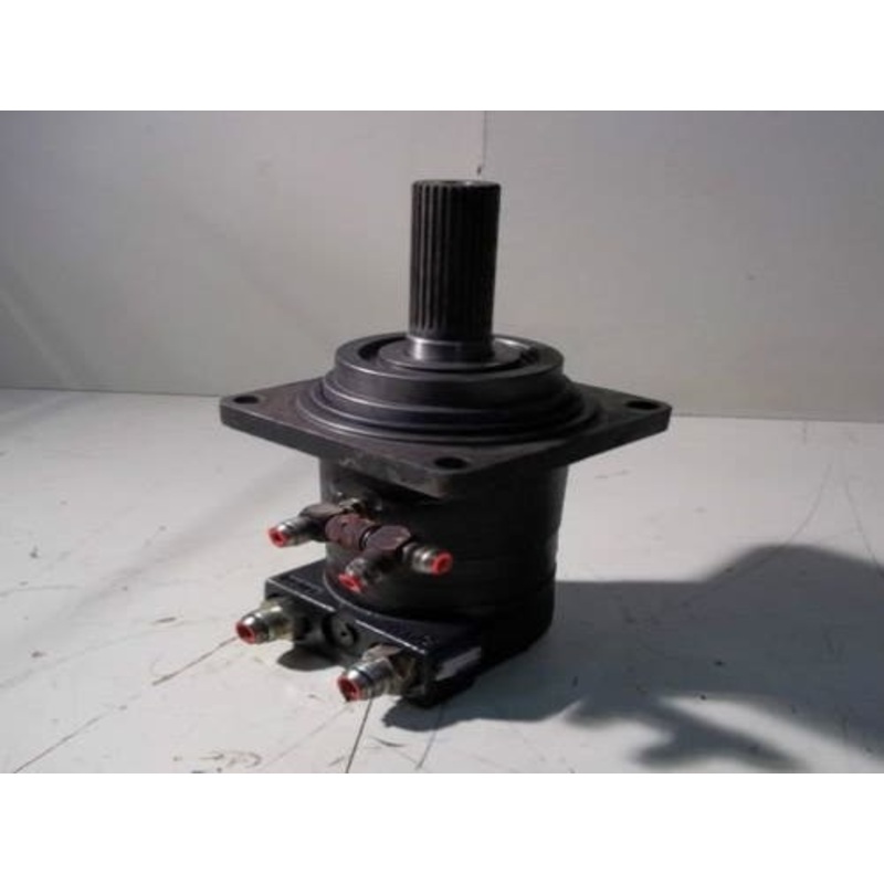 Used Hydraulic Drive Motor fits Case 40XT 87524993 47508312 371510A1