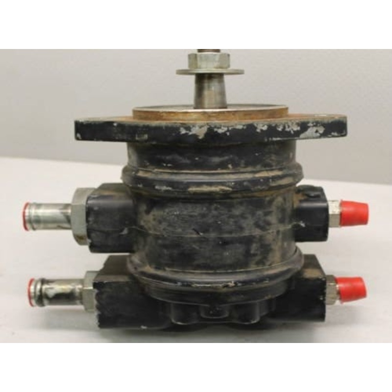 Used Hydraulic Pump fits Gleaner R40 R42 R50 R52 R60 R62 R70 R72 71359312
