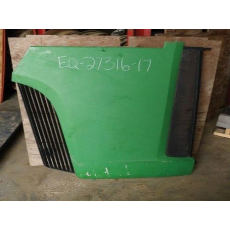 Used Side Panel RH fits John Deere 9120 9220 9320 9320T 9420 9420T 9520 9520T 9620 9620T RE210061