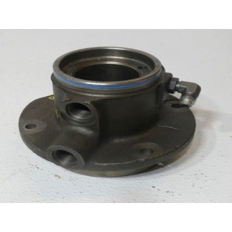 Used Bearing Cage Input Shaft fits Case IH 7110 7120 7130 7140 7150 1286008C3