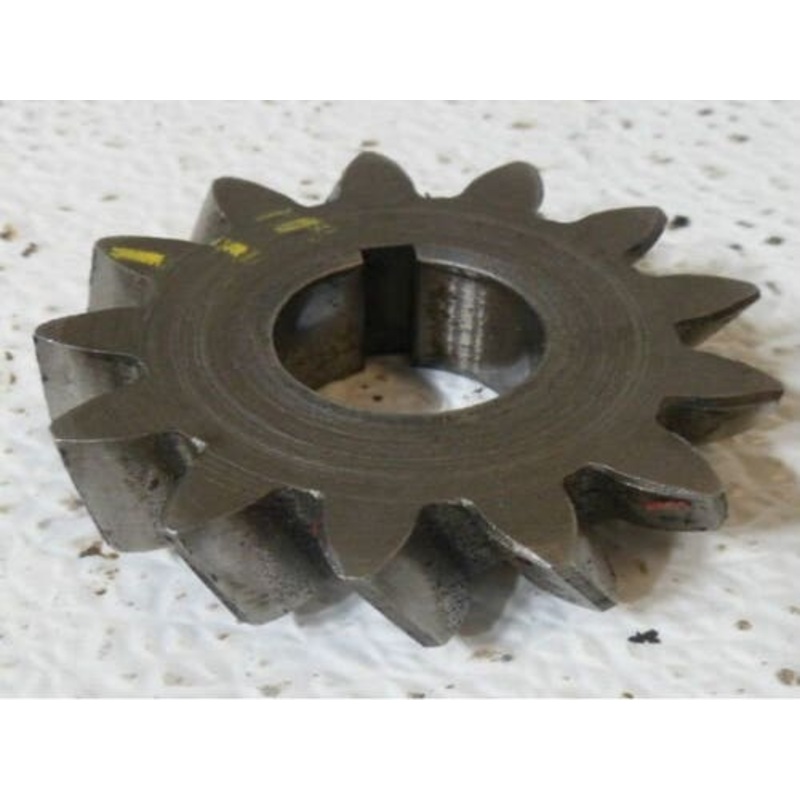 Used Hydraulic Pump Drive Gear fits International 560 660 370962R1