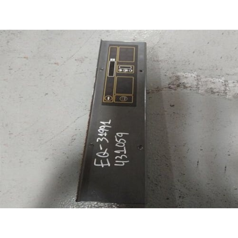 Used Instrument Cluster fits New Holland LS140 LS150 LS160 LS170 C175 C185 C190 L160 L170 L180 L185 L190 LS180B LS185B LS190B LT185B LT190B 87029539