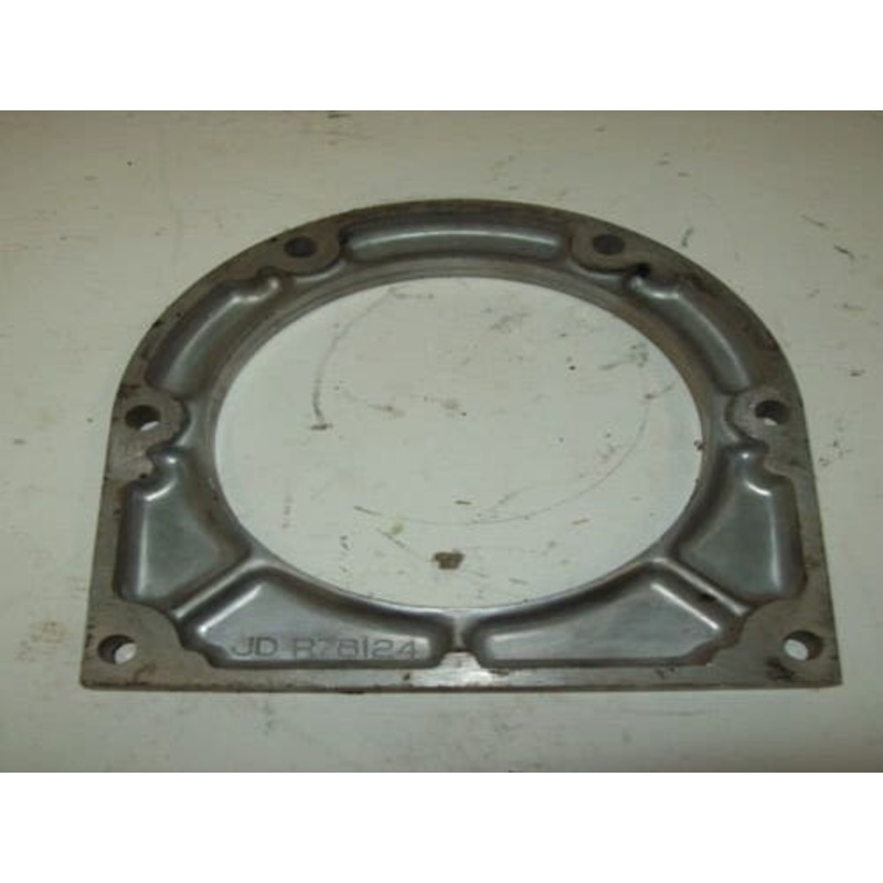 Used Rear Oil Seal Retainer Plate fits John Deere 3010 3020 4000 4010 4020 4230 4320 4430 4630 4050 4240 4250 4440 4450 4640 4650 4840 4850 R125027