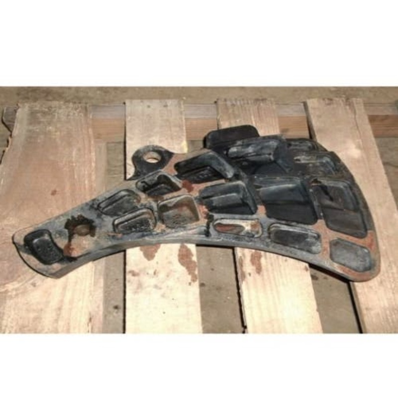 Used Sway Limiter - Right hand fits Case IH Magnum 245 Magnum 275 Magnum 305 Magnum 335 MX210 MX215 MX230 MX245 MX255 MX275 MX285 MX305 293792A5