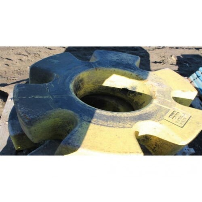 Used Wheel Weight fits John Deere 4555 4560 4755 4760 4955 4960 8100 8110 8120 8200 8210 8220 8245R 8270R 8295R 8300 8310 8320 8400 8430 4455 R152116