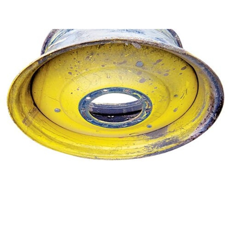 Used 27" X 38" 10 Bolt Rim fits John Deere 8120 8130 8220 8230 8320 8420 8430 8520 9120 9200 9220 9300 9320 9400 9420 9430 9520 9530 9620 RE311099