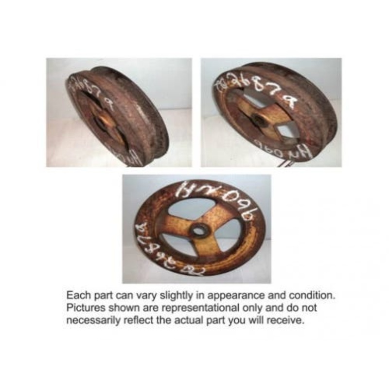 Used Wobble Box Drive Pulley fits New Holland 960 971 972 973 796684