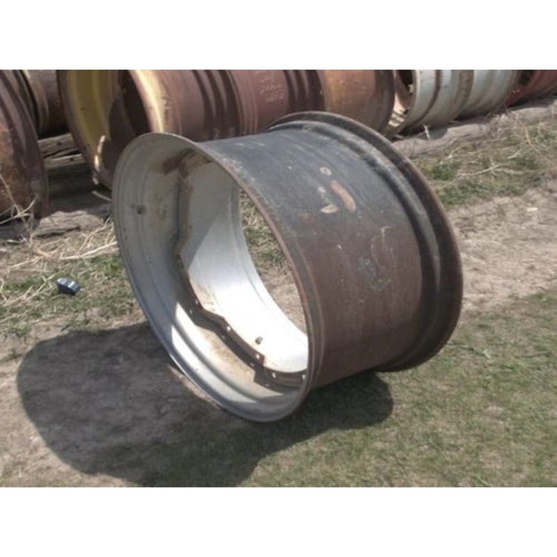 Used 15" X 34 2 Bolt MFWD Waffle Front Rim fits Case IH MX90C MX180 MX200 MX210 MX215 MX220 MX230 MX240 MX245 MX255 MX270 MX275 MX285 MX305 259416A1