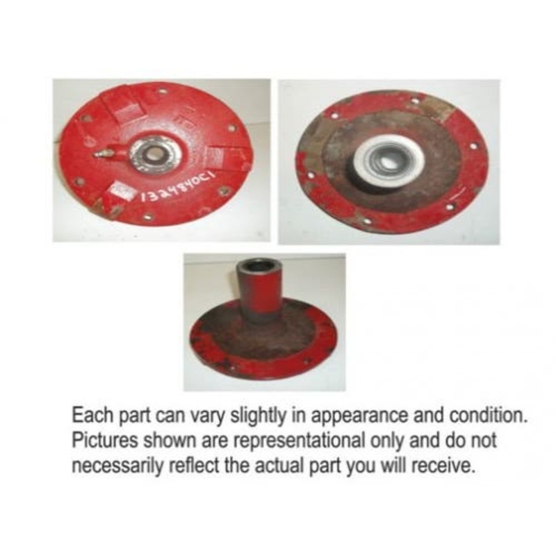 Used Tailings Delivery Auger Hub fits Case IH 1620 1640 1644 1660 1666 1670 1680 1682 1688 2144 2166 2188 2344 2366 2377 2388 2577 2588 1324840C1