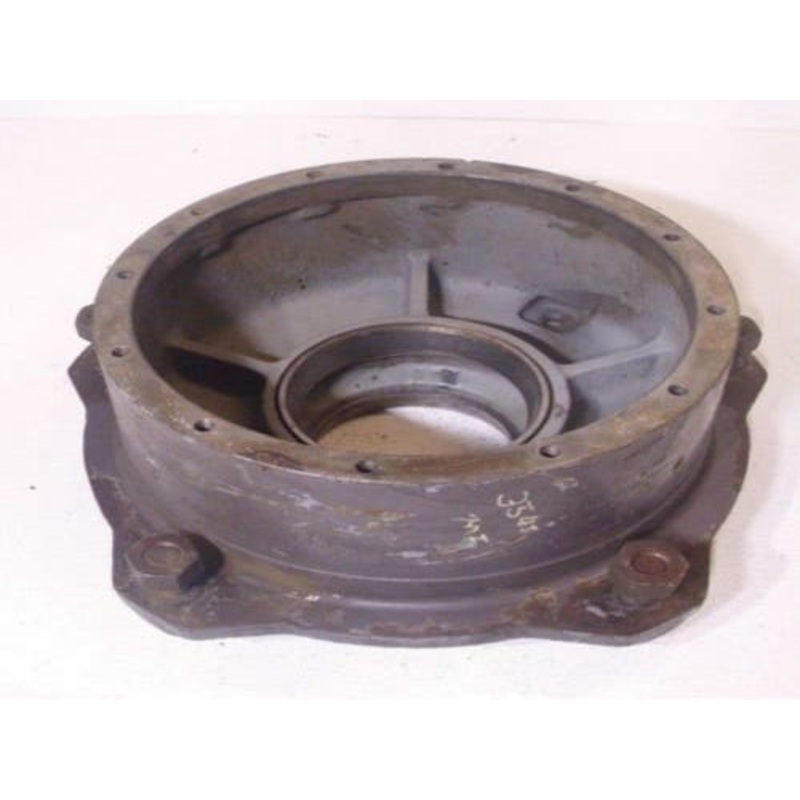 Used MFWD Front Hub fits Massey Ferguson 2640 3505 3525 3545 3630 3650 1617838M1