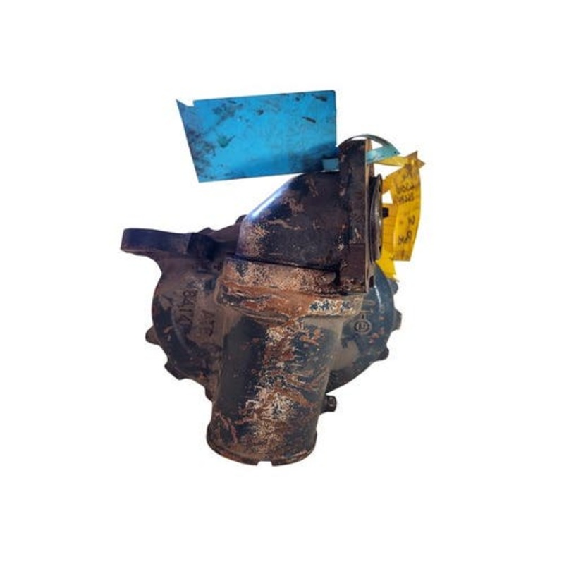 Used Outboard Assembly - Left Hand fits Kubota L2900 L3010 L3300 L3600 L3710 L4200 L4310 TA040-13026 TA140-12805 34070-13330 TA040-13133 TA040-13130