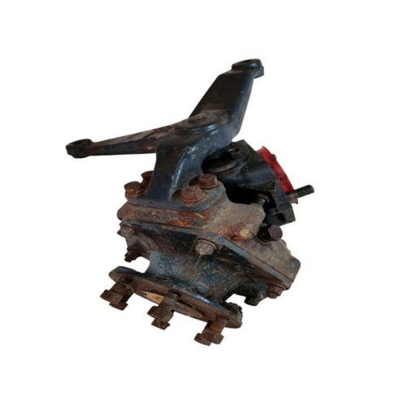 Used Outboard Assembly - Right Hand fits Kubota B2150 B8200 B9200 67521-56320 H6710-56800 67521-56370 67521-56320 67521-56330 67521-56210 67121-56263