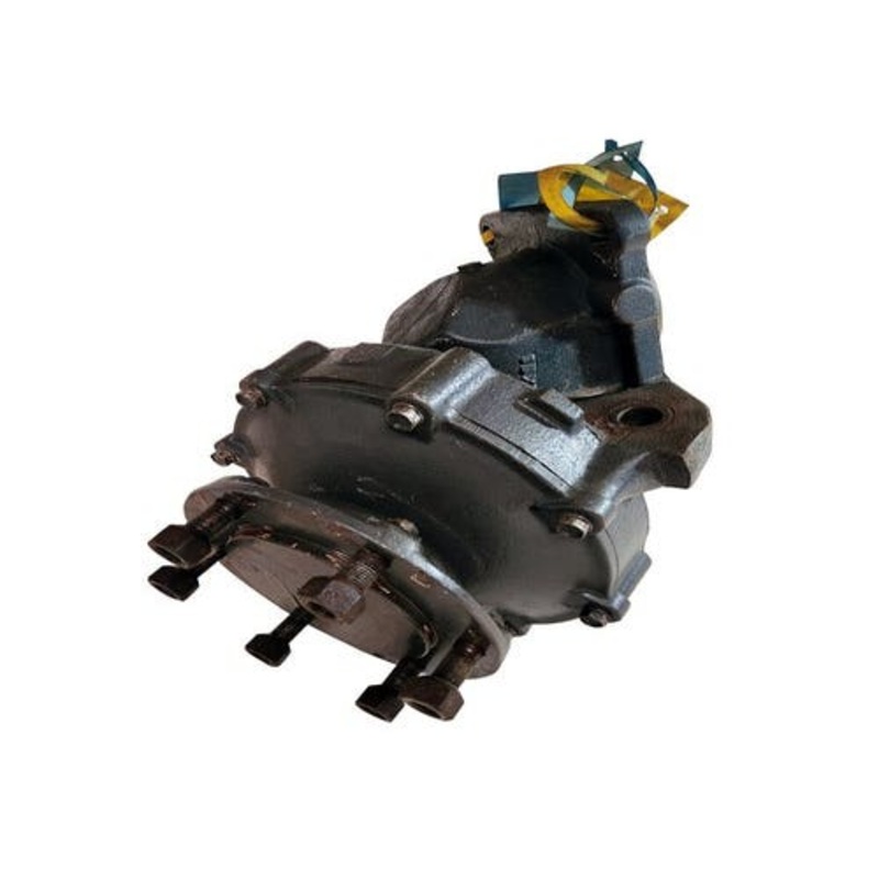Used Outboard Assembly - Right Hand fits Kubota L2900 L3010 L3300 L3600 L3710 L4200 L4310 TA040-13016 T1850-13332 34070-13330 TA040-13133 TA040-13130
