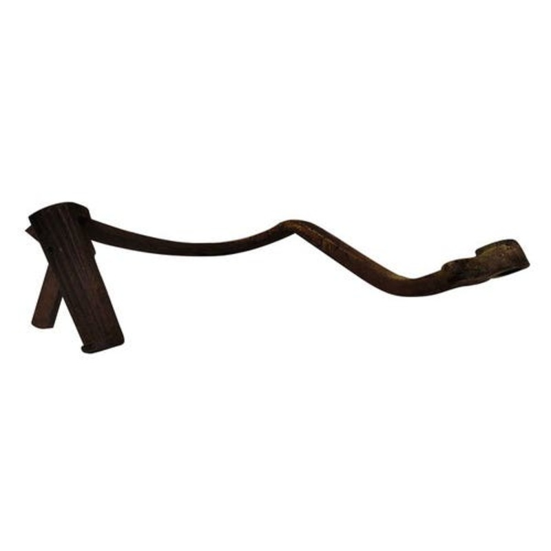 Used Spindle - Right Hand fits John Deere 5103 5105 5203 5205 5225 5303 5310 5325 5403 5420 5425 5520 5525 5615 5715 RE217610