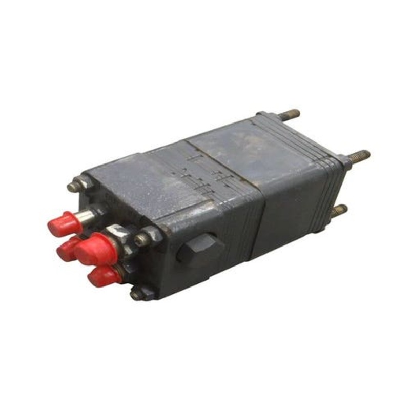 Used Steering Controller fits Kubota L2900 L3010 L3300 L3410 L3600 L3710 L4200 L4300 L4310 TA040-37002, TA040-37000