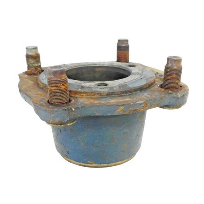 Used Wheel Hub fits Kubota L175 L225 L1500 L1501 L1801 L1802 L2000 L2201 34150-11312