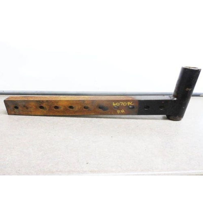 Used Axle Knee Right Hand fits Allis Chalmers 6060 6070 70263030