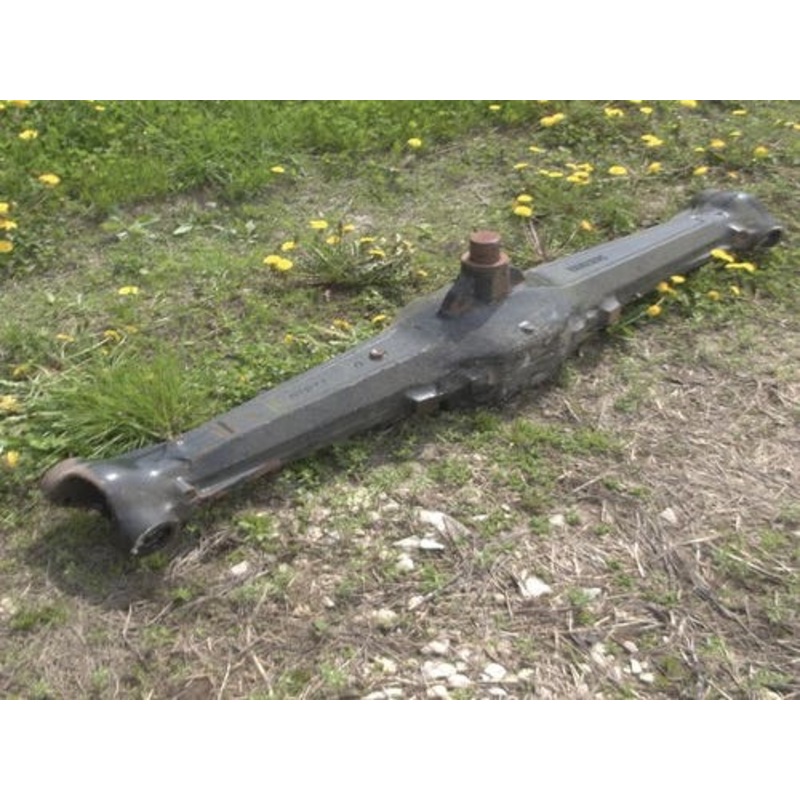 Used Front Axle Housing fits Case IH MXU125 MXU135 5182893 fits New Holland TM115 TM125 TS125A TS135A 5182893 fits Ford 8160 8260 87652088