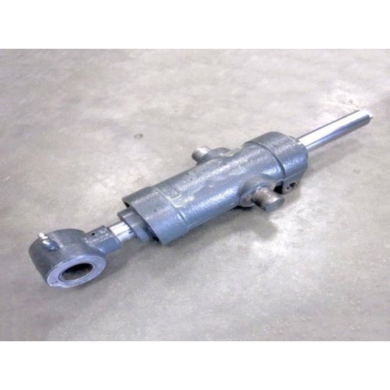 Used Steering Cylinder fits Kubota L2900 L3010 L3300 L3410 L3600 L3710 L4200 L4300 L4310 MX5000 MX5000SU TA040-37806 TA040-37803 HTA00-37800