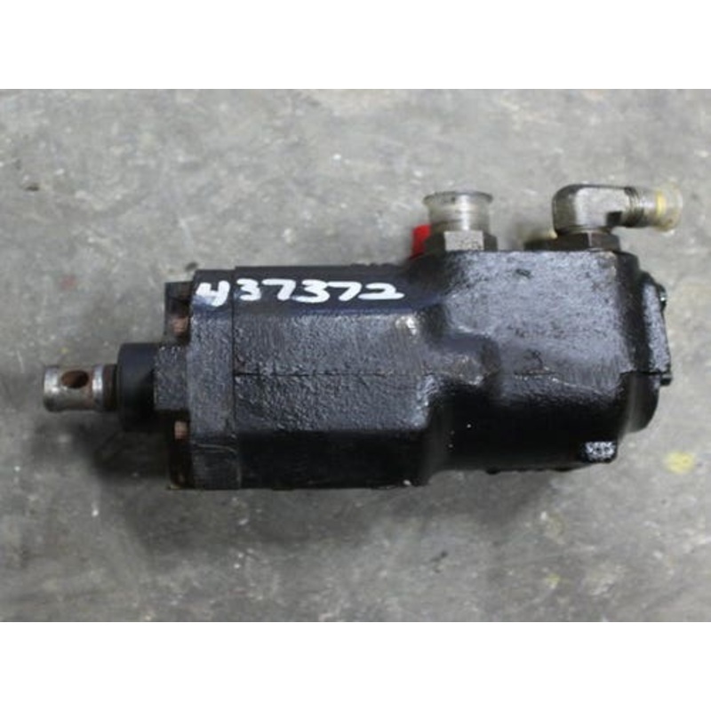 Used Steering Hand Pump fits Case 1896 2096 2294 3294 4490 4494 4690 4694 A162639 fits Case IH 1896 2096 2294 3294 3394 3594 4494 4694 A162639 3895888
