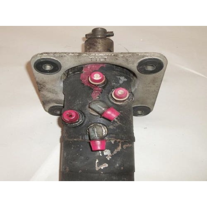 Used Steering Hand Pump fits Massey Ferguson 2675 2705 2745 2775 2805 3045025M91