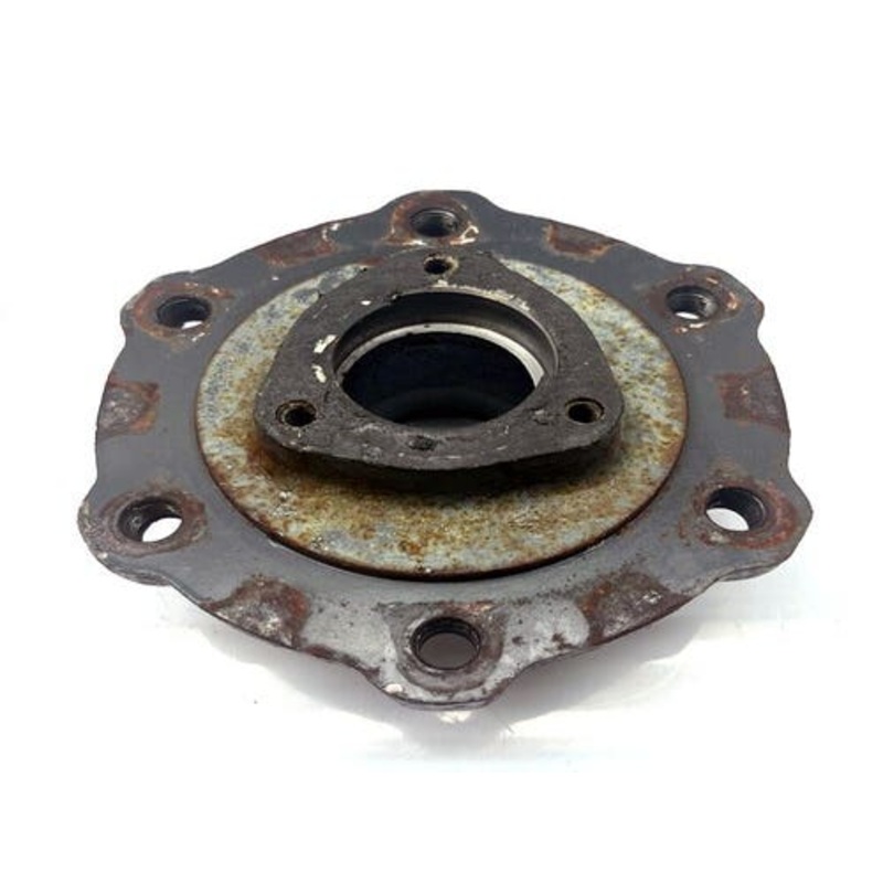Used Wheel Hub fits Kubota L235 L2050 L2250 L2350 L2500 L2550 L2600 L2650 L2850 L2900 L2950 L3000 L3010 L3300 35260-11310