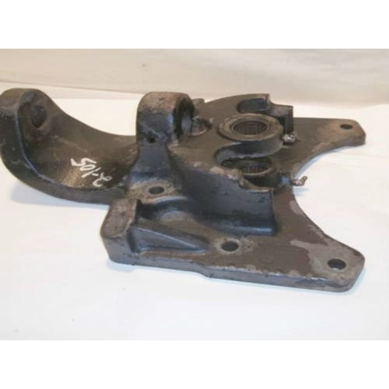 Used Front Axle Carrier fits White 2-85 2-88 2-105 2-110 100 120 30-3095649