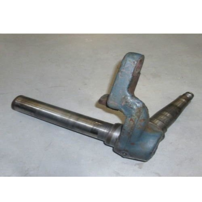 Used LH Spindle fits Kubota L3750 L4150 32520-11120