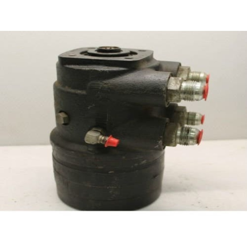 Used Steering Hand Pump - Char Lynn fits Case IH 9170 9180 9270 9280 50-2542T91 fits Steiger LION 1000 PANTHER 1000