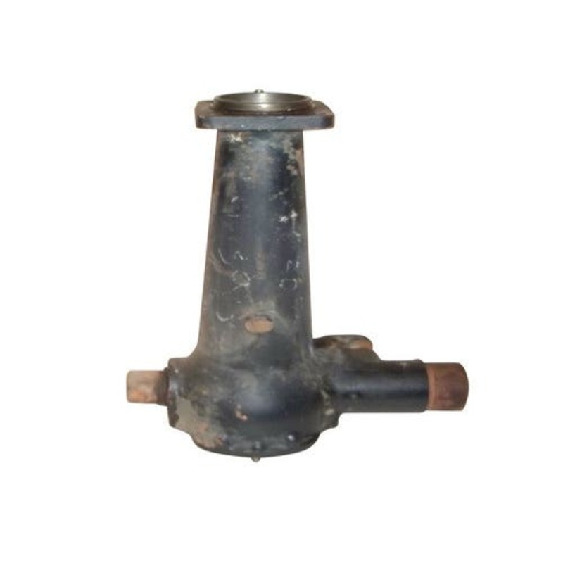 Used Front Axle Sump Housing - Right Hand fits Case IH D29 D33 DX25 DX33 DX29 SBA326021820 fits New Holland TC25 TC29 TC30 TC33 1530 1925 SBA326021820